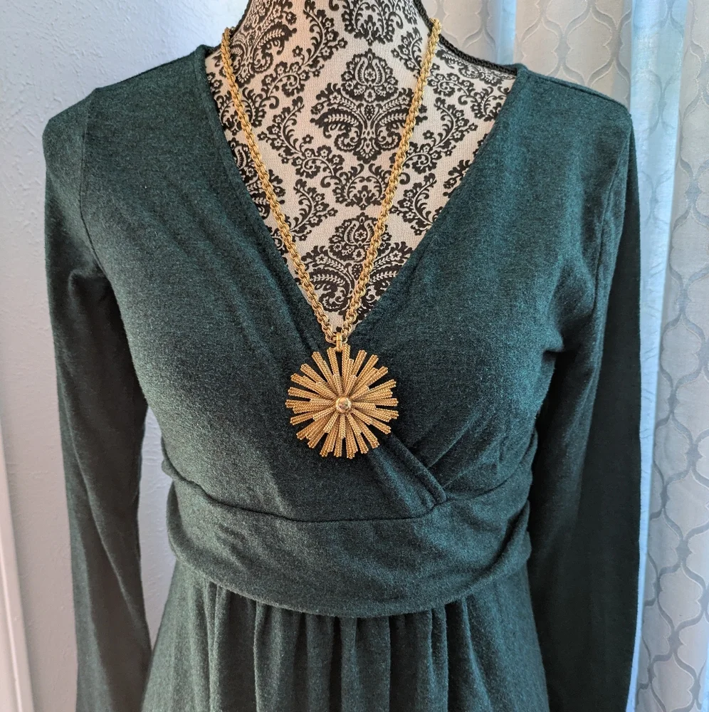 Vintage Monet ☀️ Sunburst Starburst Medallion Necklace - Picture 12 of 16